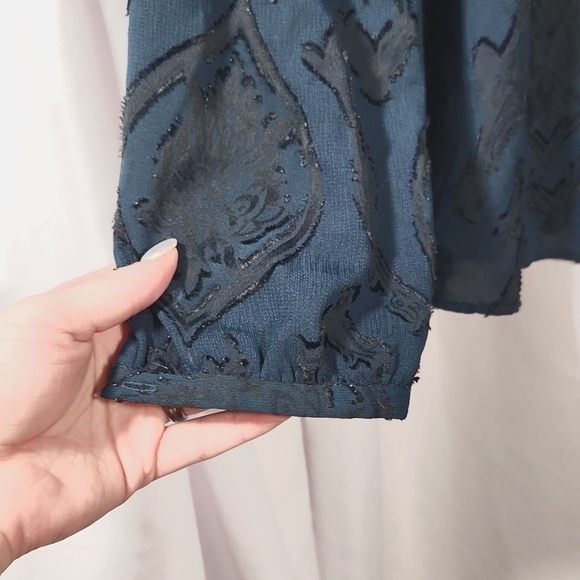 Loft Blue and Black Top with tie closure in the back size Small - Picture 4 of 12